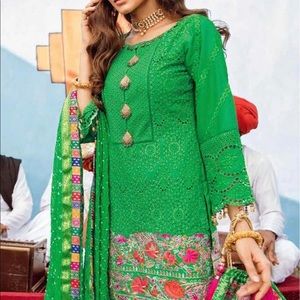 Pakistani brand new 3 picec full embroidery dress size medium